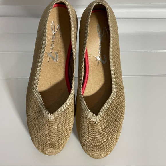 Seven7 Katelyn Tan Slip-On Look-a-Like Rothy’s & Like New Shoe Flats Size 9. - Picture 9 of 13